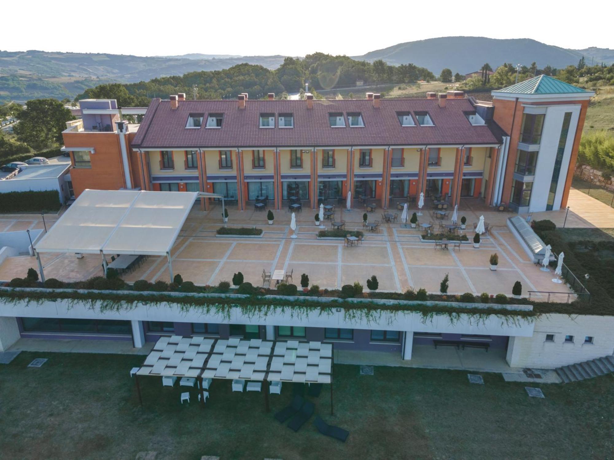 Domus Hotel Bagnoli Del Trigno Exterior photo